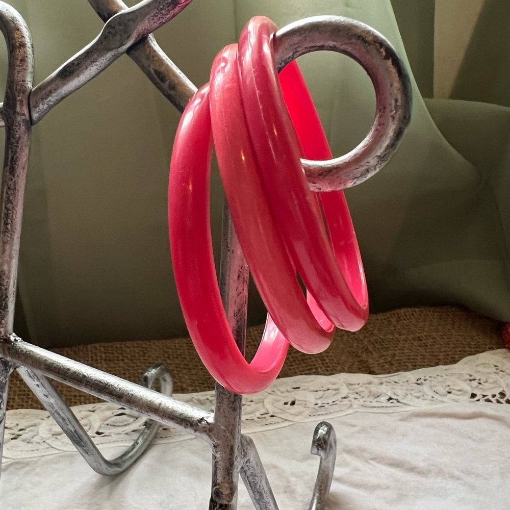 Vintage Bakelite 3 Pink Bangles Set - 4ish inches